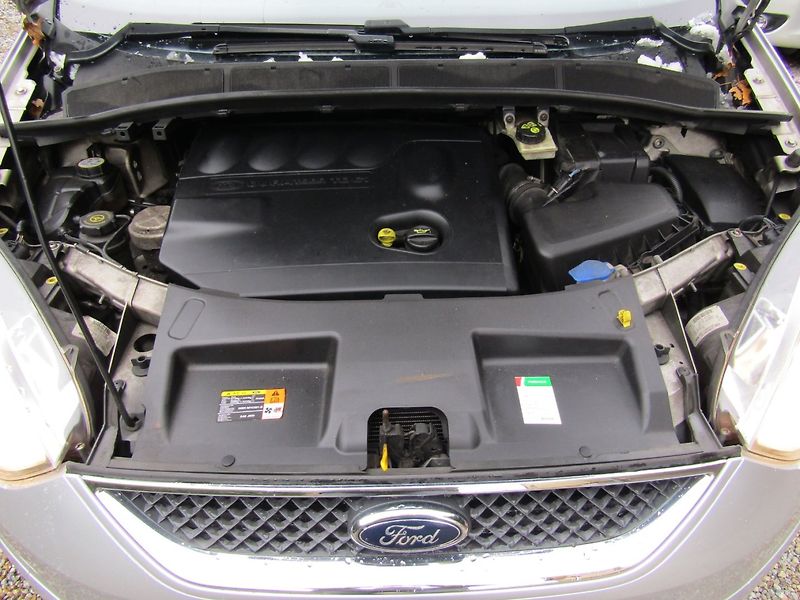 Ford Galaxy (2006) 2.0 TDCi 96kW  ZIMNÍ PNEU 7MÍS - fotka 36 z 40