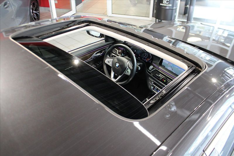 BMW Řada 7 740d xDrive Masáž/NezTop/360°/ - fotka 7 z 37