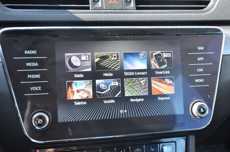 Škoda Superb III 2.0TDi 110kW KOMBI - fotka 15 z 25