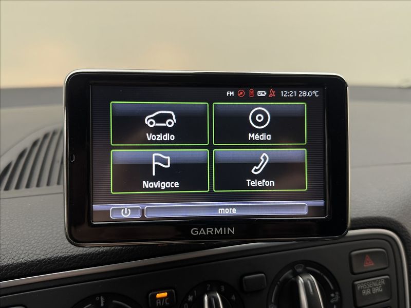 Škoda Citigo 1,0 AUTOMAT NAV SENZORY VÝHŘEV - fotka 12 z 30