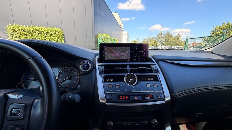 Lexus NX 300h 300H 2,5 HEV PRESTIEGE SAFETY - fotka 15 z 25