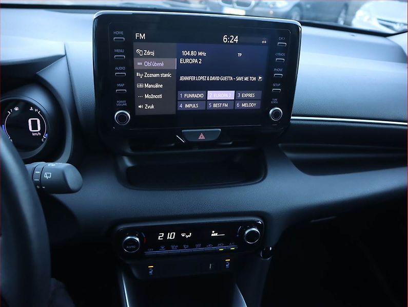 Toyota Yaris (2022) 1.5 VVT-i Hybrid - fotka 12 z 20