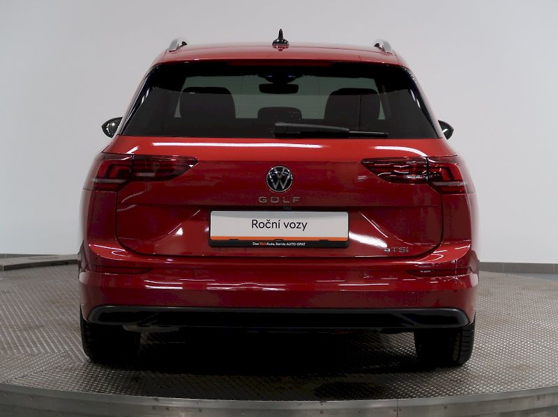 Volkswagen Golf (2025) LIFE 1.5TSI 110KW DSG - fotka 9 z 38