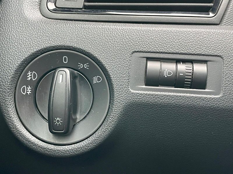 Škoda Rapid (2013) AMBIT 63/1.2TSI 5G - fotka 18 z 27