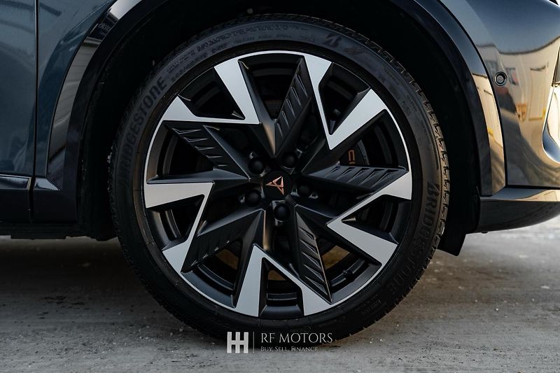 Cupra Formentor (2025) VZ 2,0 TSI 333 4Drive - fotka 10 z 53