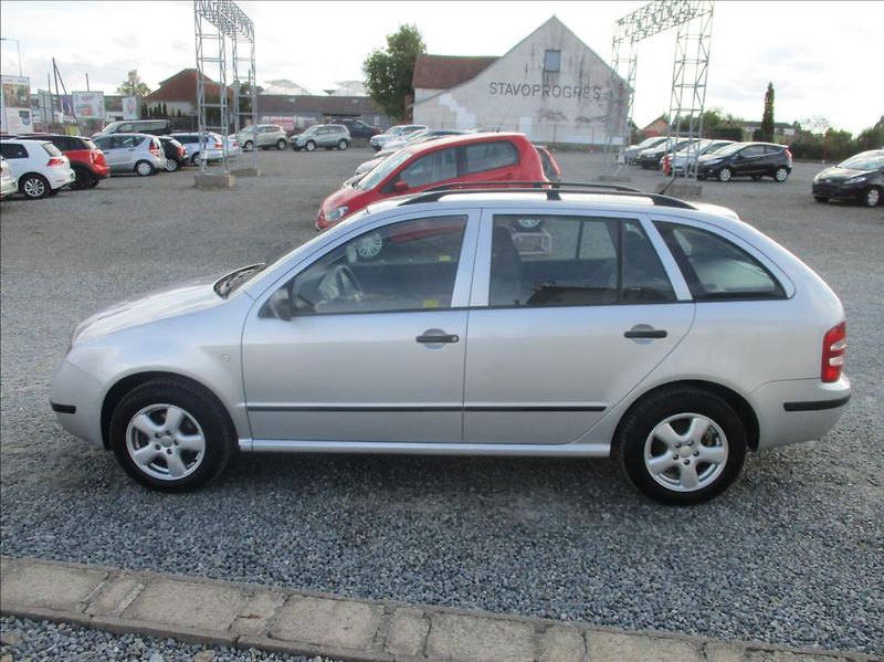 Škoda Fabia 1,2 i, 47kW,74 786km,1.maj,CZ, - fotka 8 z 29