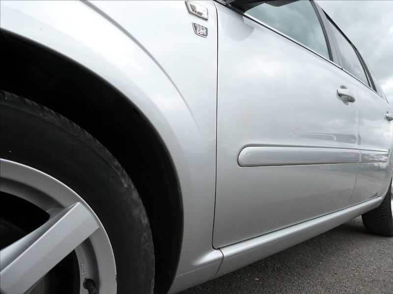 Opel Zafira 1,8 i 16V klima, závěs - fotka 12 z 38