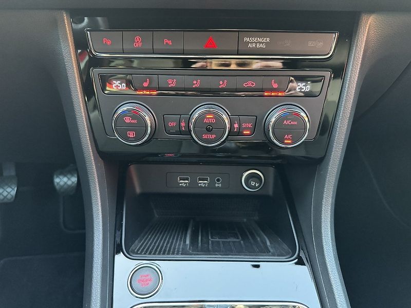 Seat Ateca (2019) 1.5TSi Full LED Navi Kamera - fotka 9 z 48