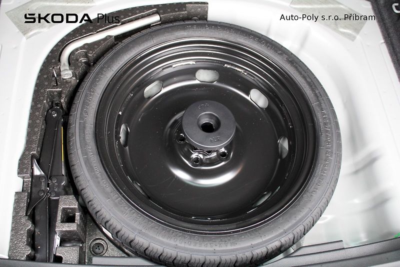 Škoda Karoq (2024) Drive 1.5TSI / 110kW 6°MP - fotka 23 z 24