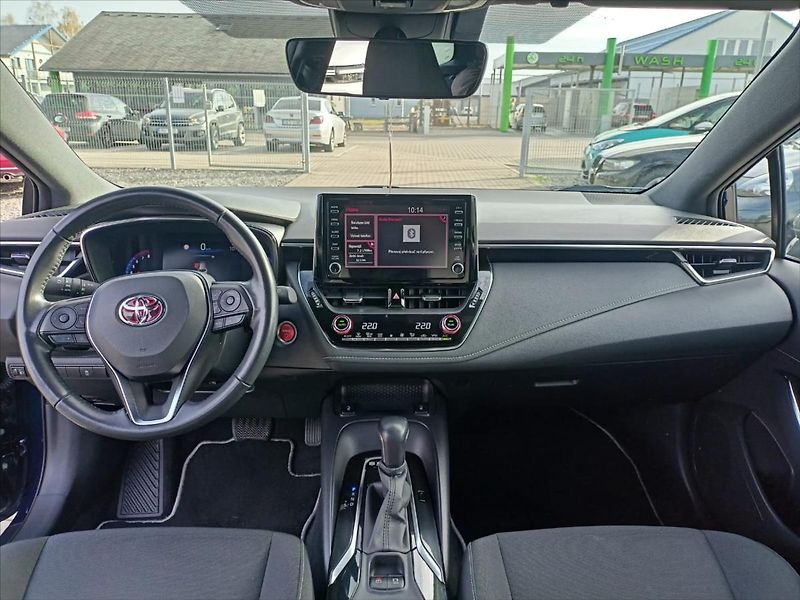 Toyota Corolla 2,0 2.0 Hybrid e-CVT  Comfort - fotka 7 z 16