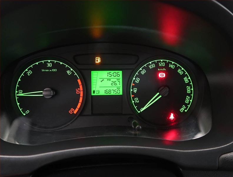 Škoda Fabia (2010) 1.4 TDI, Serv.kniha - fotka 11 z 13