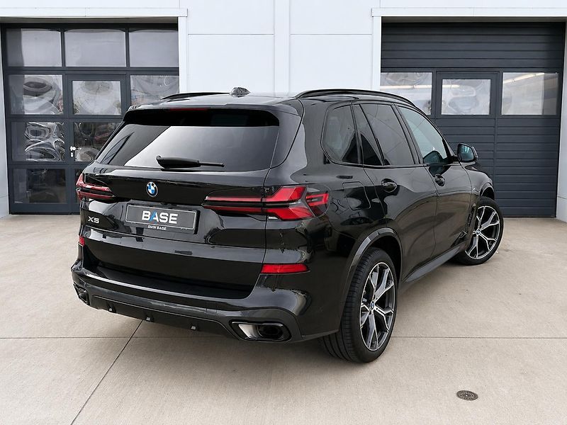 BMW X5 xDrive 30d M-Sport - fotka 4 z 31