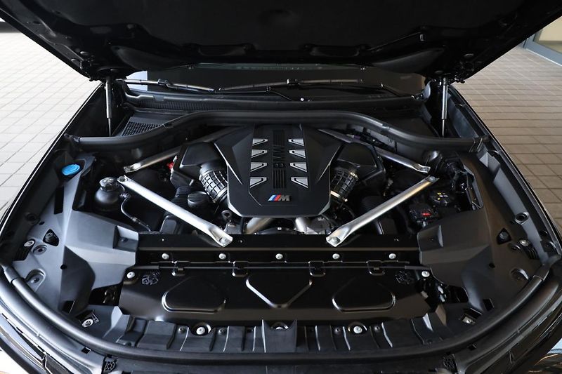 BMW X7 M60i xDrive - fotka 9 z 18