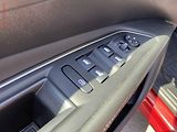 Peugeot 3008 (2019) 1.2 PT, Allure, AT, LED - náhled 13