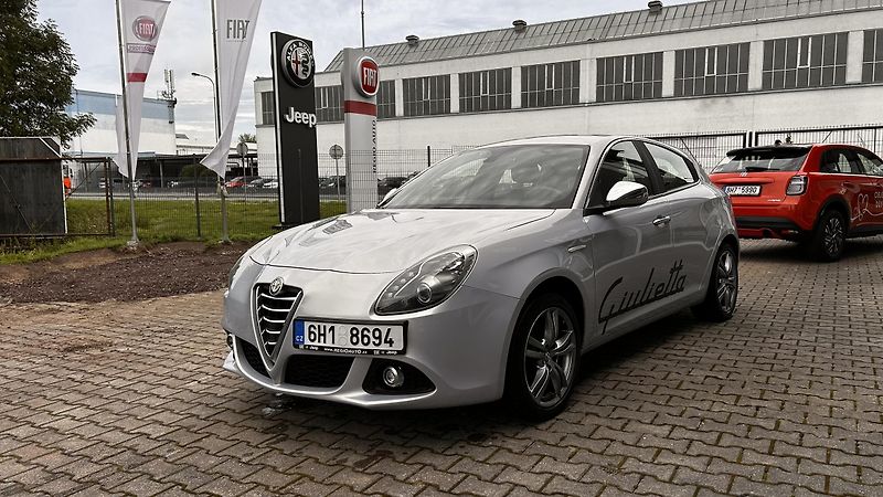 Alfa Romeo Giulietta 1.4 TB 120k Distinctive - fotka 4 z 15