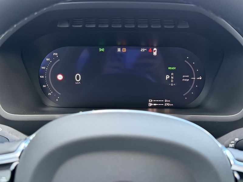 Volvo XC90 AKCE 4+4 ULTRA T8, B&W, VZDUCH - fotka 16 z 25