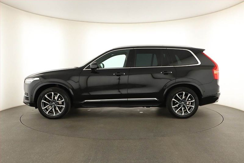 Volvo XC90 (2017) D5 AWD, 4X4, Automat - fotka 3 z 18