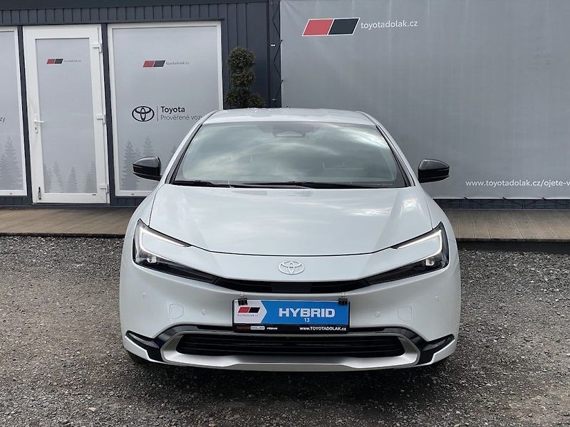 Toyota Prius 2.0Plug-in, ČR-1m, Prestige - fotka 2 z 34