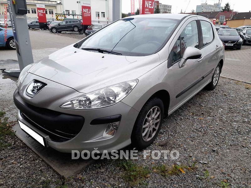 Peugeot 308 (2009) 1.4i, ČR, autoAC - fotka 1 z 3