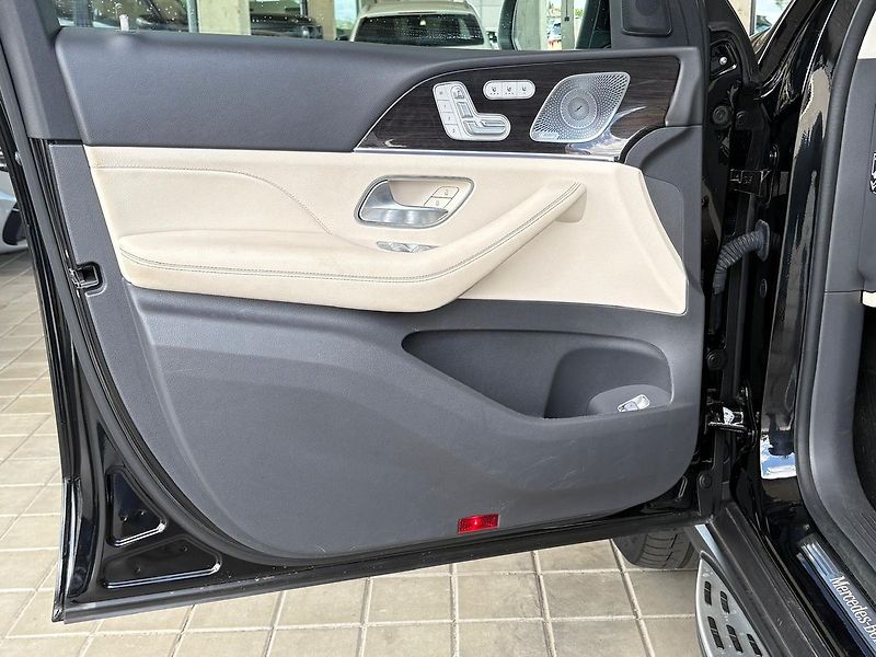 Mercedes-Benz GLS 350d 4Matic Vzduch Masáže DPH - fotka 9 z 36