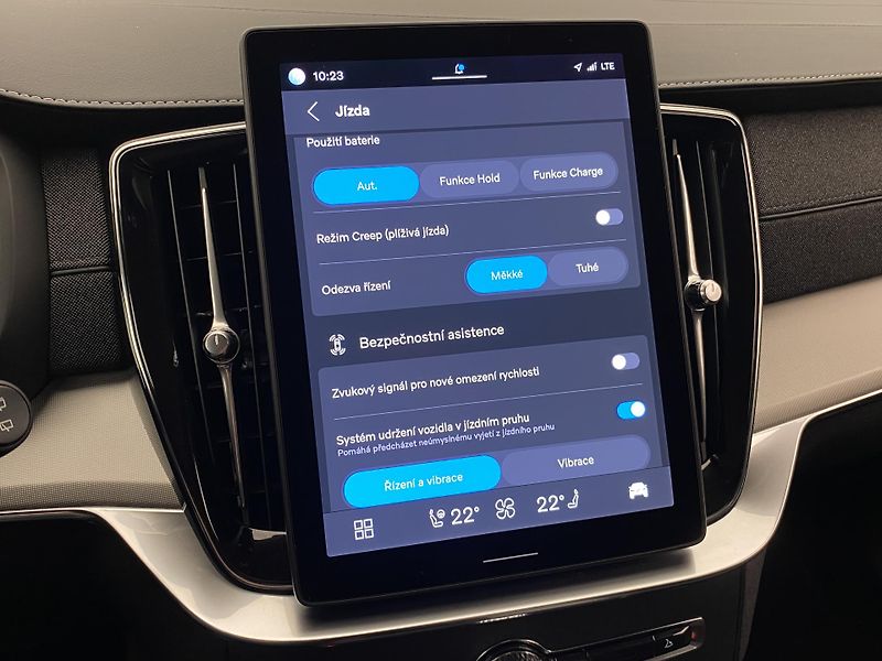 Volvo XC90 T8 AWD RECHARGE CORE AUT CZ 7m - fotka 51 z 59