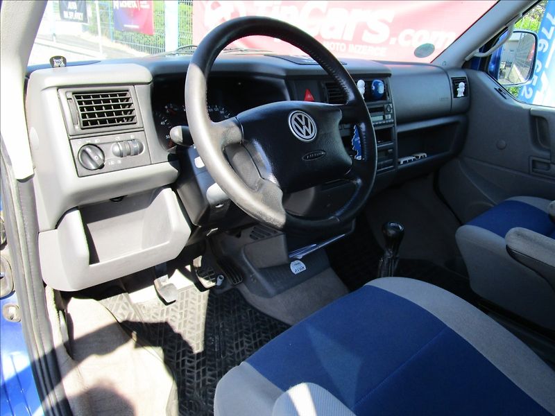 Volkswagen Multivan 2.5TDi 111kW, Atlantis, 7 míst - fotka 16 z 53