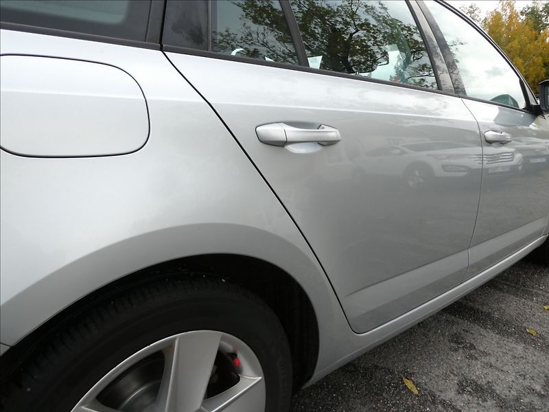 Škoda Octavia 1,4 TSi 110kW DSG, 2x Alu kola - fotka 13 z 42