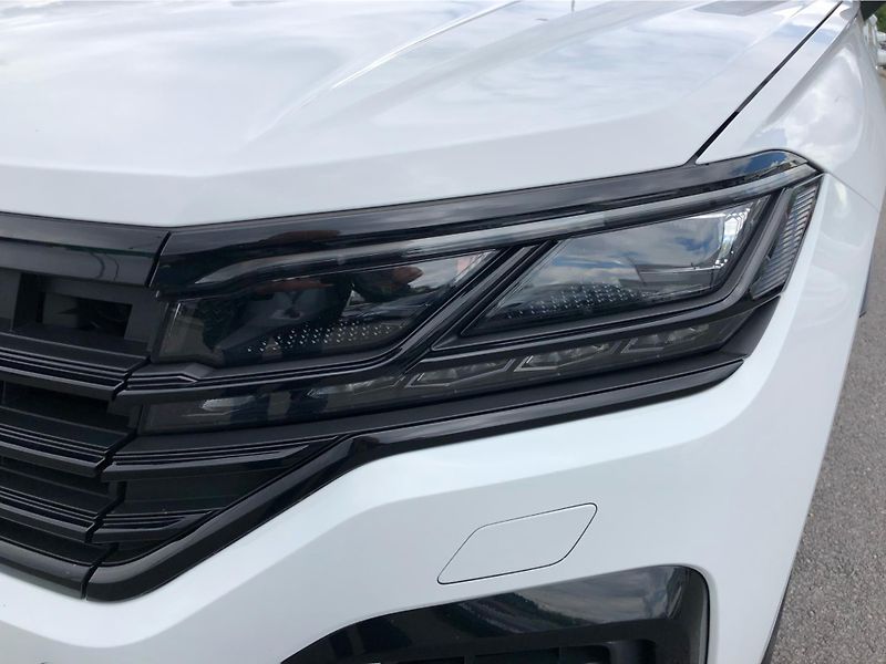 Volkswagen Touareg 3.0 TDI R-Line - fotka 25 z 30