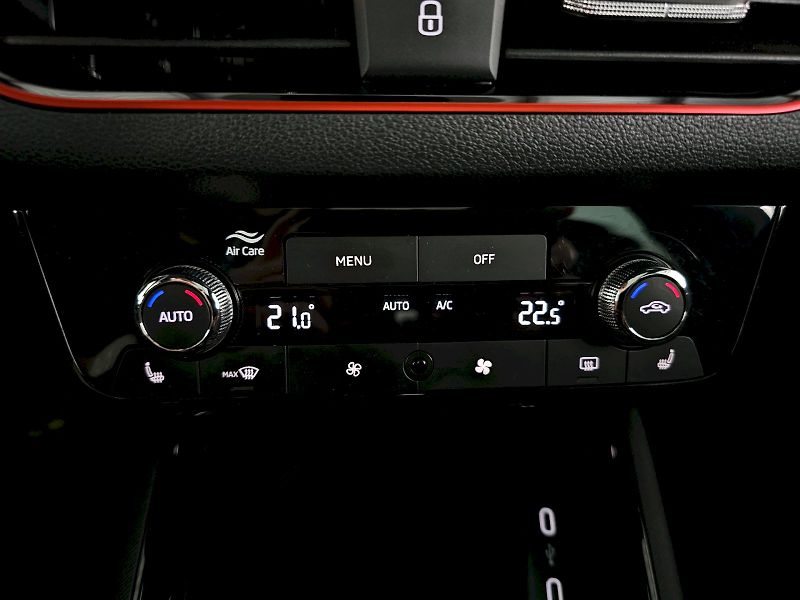 Škoda Kamiq (2025) 1.0TSi 85kW DSG MONTE CARLO TA - fotka 13 z 29