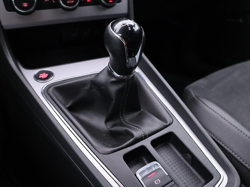 Seat Leon 1,4 TSI 92kW Xcellence CZ DPH - fotka 22 z 30