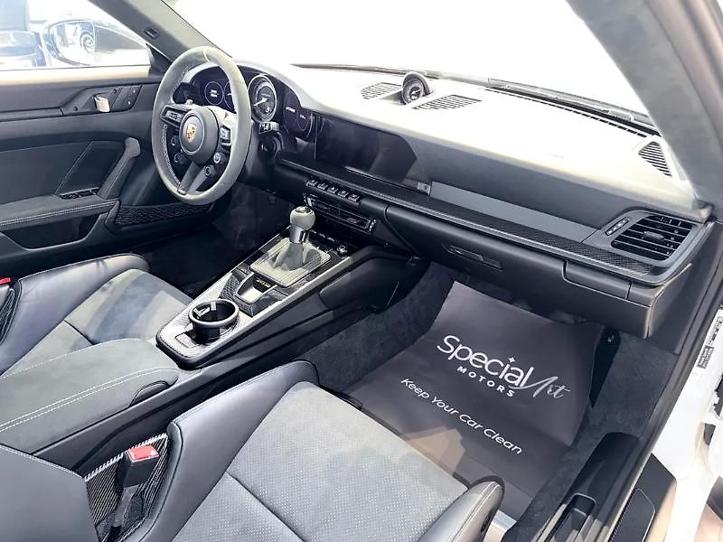 Porsche 911 (2025) Okruhová GT3 RS - fotka 11 z 13