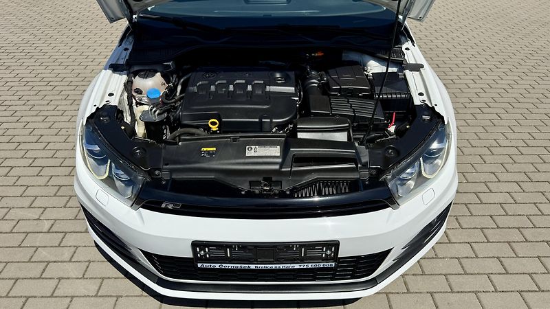 Volkswagen Scirocco 2.0TDi*110kW*DSG*R-LINE*LED* - fotka 15 z 23