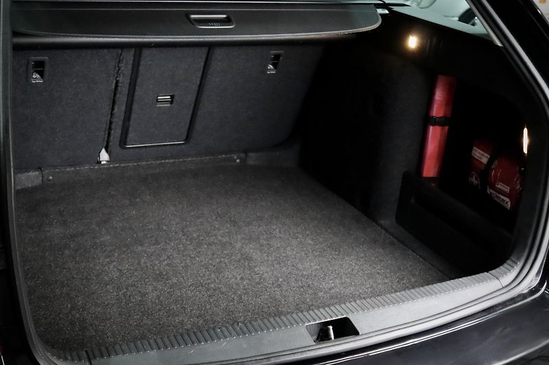 Škoda Octavia 3 FL Combi 1.4 TSI 110 kW - fotka 36 z 37