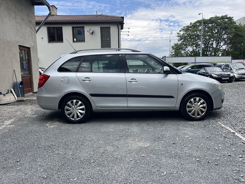 Škoda Fabia (2008) 1,2 i 51 Kw SPORT, ČR!!! - fotka 4 z 17