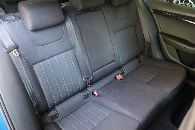 Škoda Octavia 2.0TDI DSG 110kW ČR DPH - fotka 44 z 50