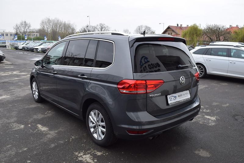 Volkswagen Touran (2017) 1.4TSI 110kw HIGHLINE 7M TAŽNÉ - fotka 15 z 50