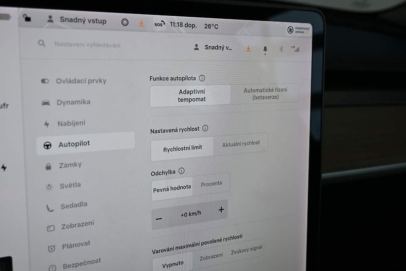 Tesla Model 3 (2019) RWD LED Kamera Range Plus 225K - fotka 20 z 34
