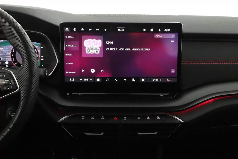 Škoda Octavia (2024) RS 2.0 TSI, RS, Navigace - fotka 9 z 20