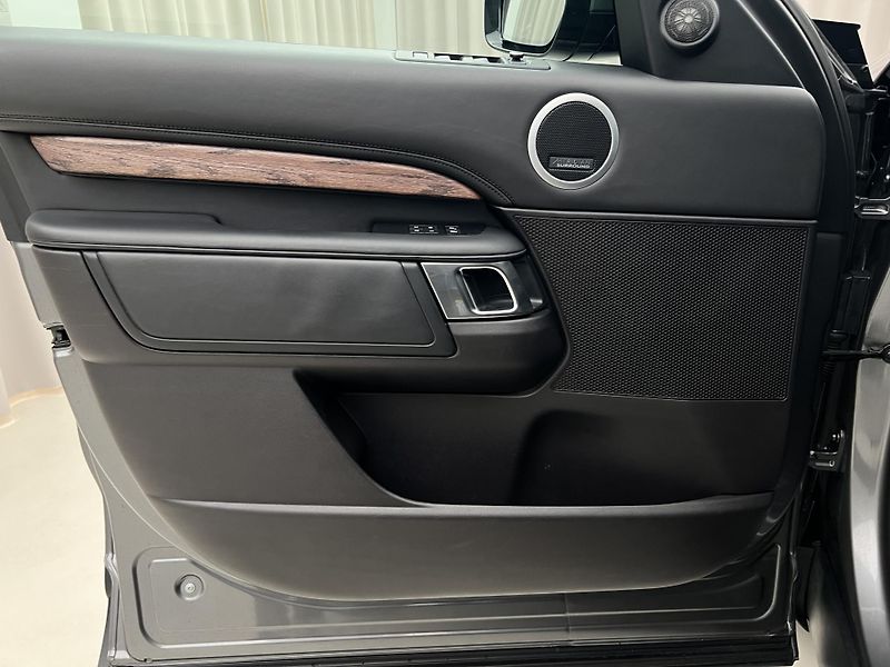 Land Rover Discovery 3.0 TDV6 HSE AWD 7MÍST AUT  - fotka 7 z 52