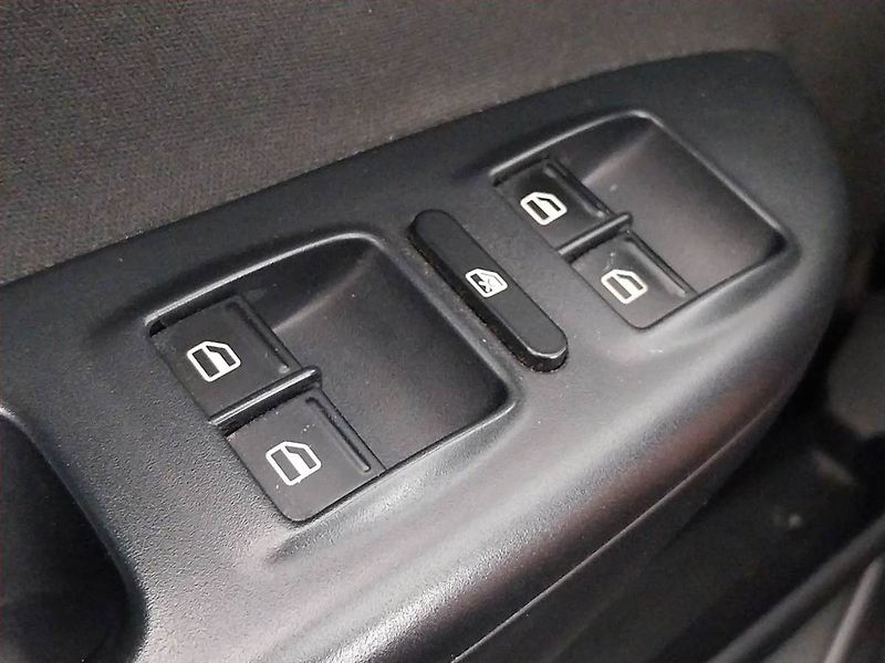 Škoda Octavia (2011) Elegance 1.4 TSI, Serv.kniha - fotka 18 z 20