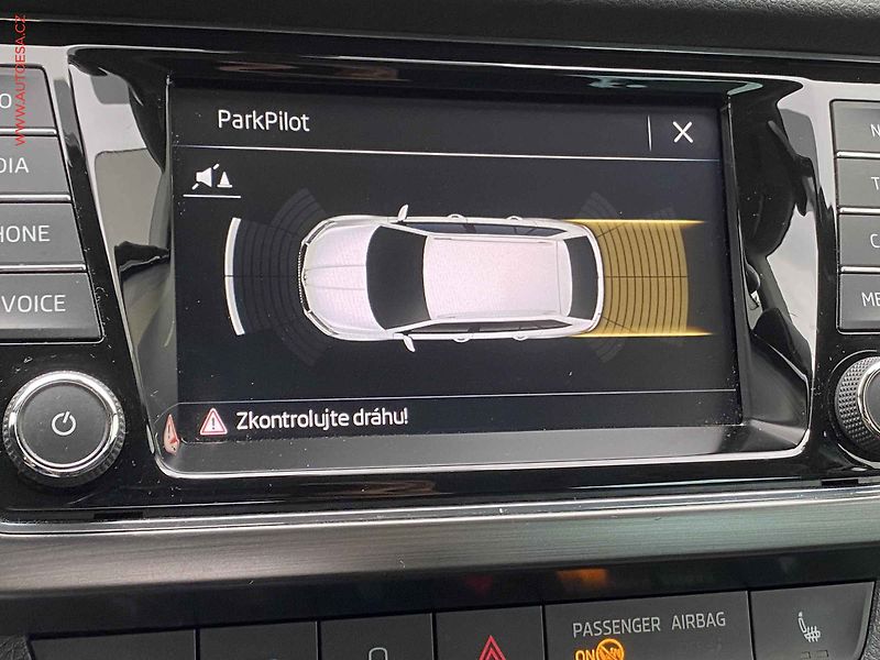Škoda Fabia (2019) 1.0 TSi, Soleil, navi, +ALU - fotka 18 z 20