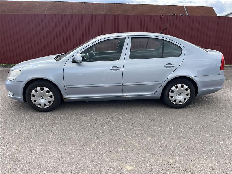Škoda Octavia 1,6 MPi LPG PLATNOST 10/2033 - fotka 4 z 32