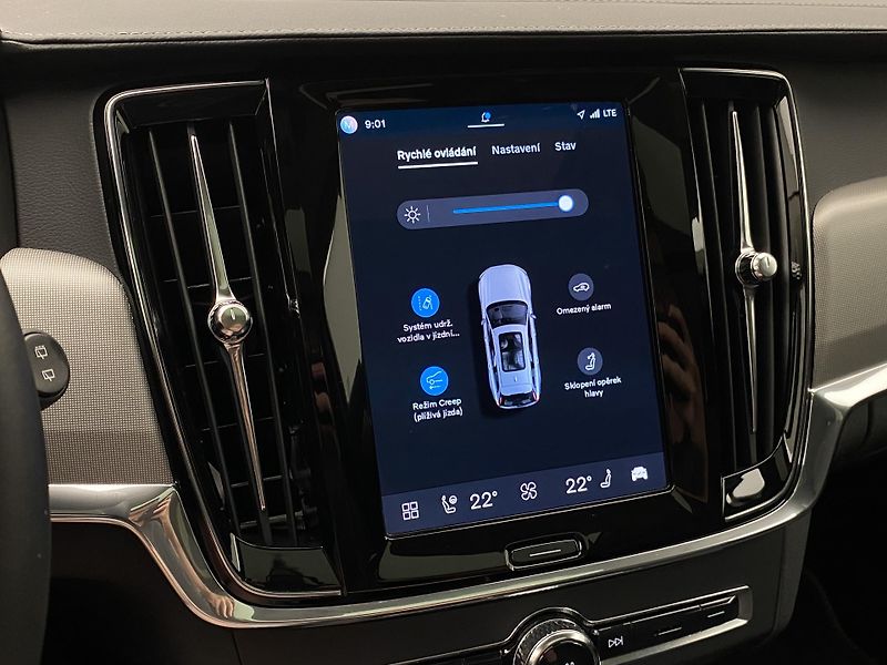 Volvo V90 T8 AWD RECHARGE DARK PLUS AUT - fotka 46 z 65