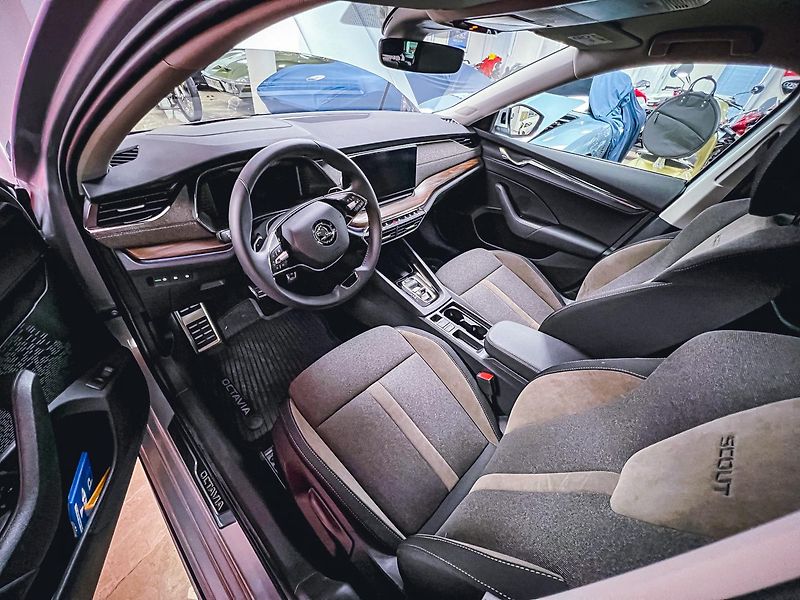 Škoda Octavia (2024) SCOUT 2,0Tdi 147kw-4x4 Panoram - fotka 17 z 36