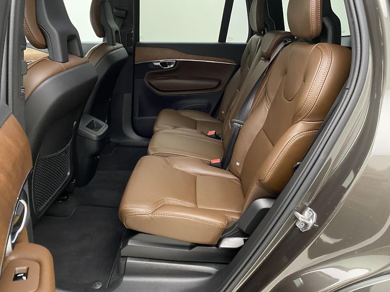 Volvo XC90 D5 AWD INSCRIPTION AUT CZ - fotka 5 z 49