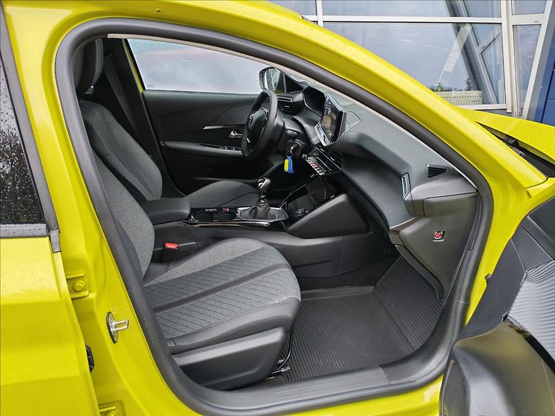 Peugeot 208 (2026) 1,2 208 ALLURE Turbo 100 MAN6 - fotka 5 z 15