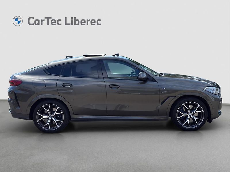 BMW X6 xDrive40i - fotka 6 z 22