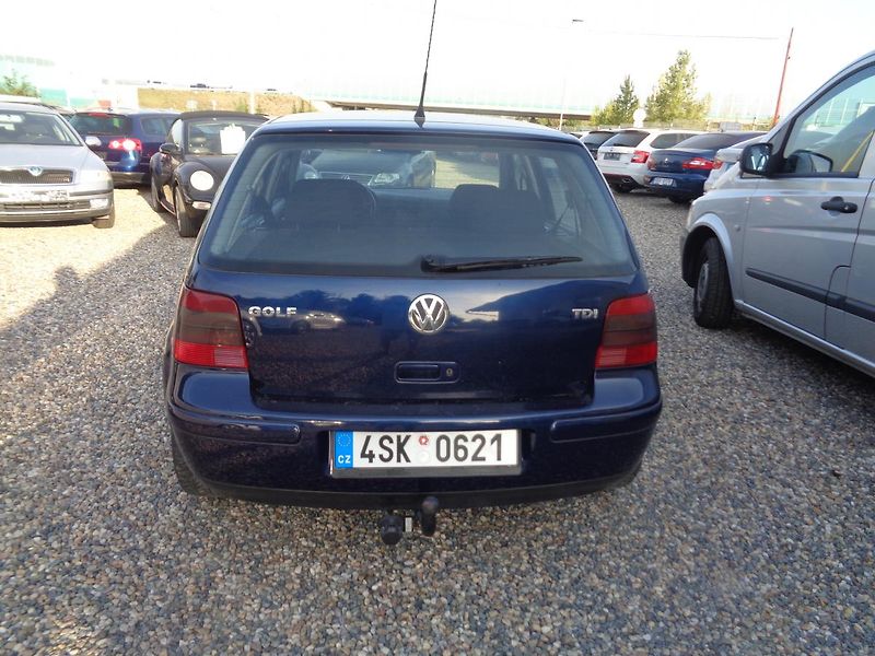 Volkswagen Golf 1,9 TDI - fotka 2 z 17