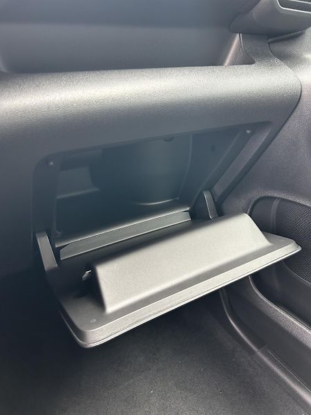 Citroën Berlingo (2026) PLUS 1,5 HDI 100k MAN6 - fotka 12 z 12