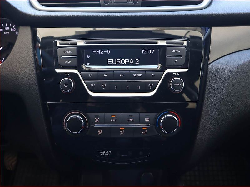 Nissan Qashqai (2016) 1.2 DIG-T, Serv.kniha - fotka 12 z 17